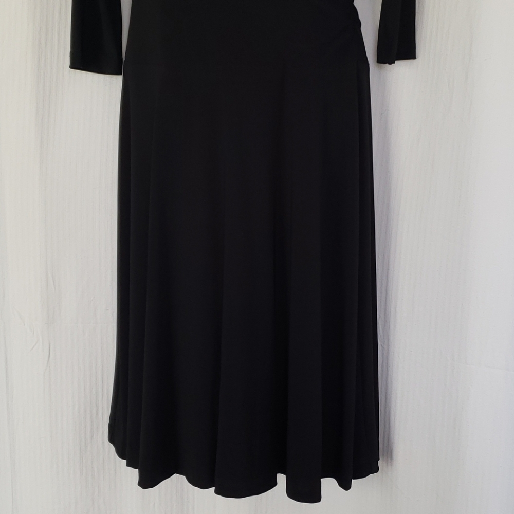 Dress - Picture 4 of 14